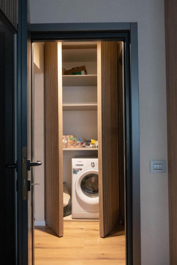 Cosy 2 Rooms Apartment In The Center Of The City Bukarest Exteriör bild