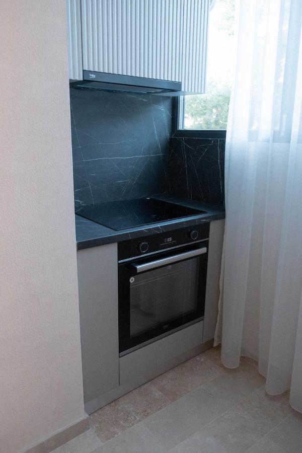Cosy 2 Rooms Apartment In The Center Of The City Bukarest Exteriör bild