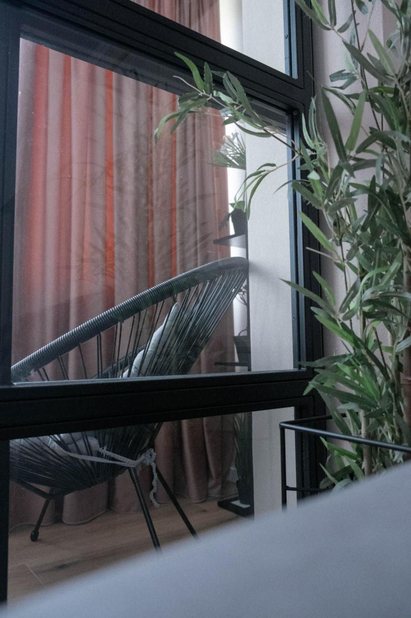Cosy 2 Rooms Apartment In The Center Of The City Bukarest Exteriör bild