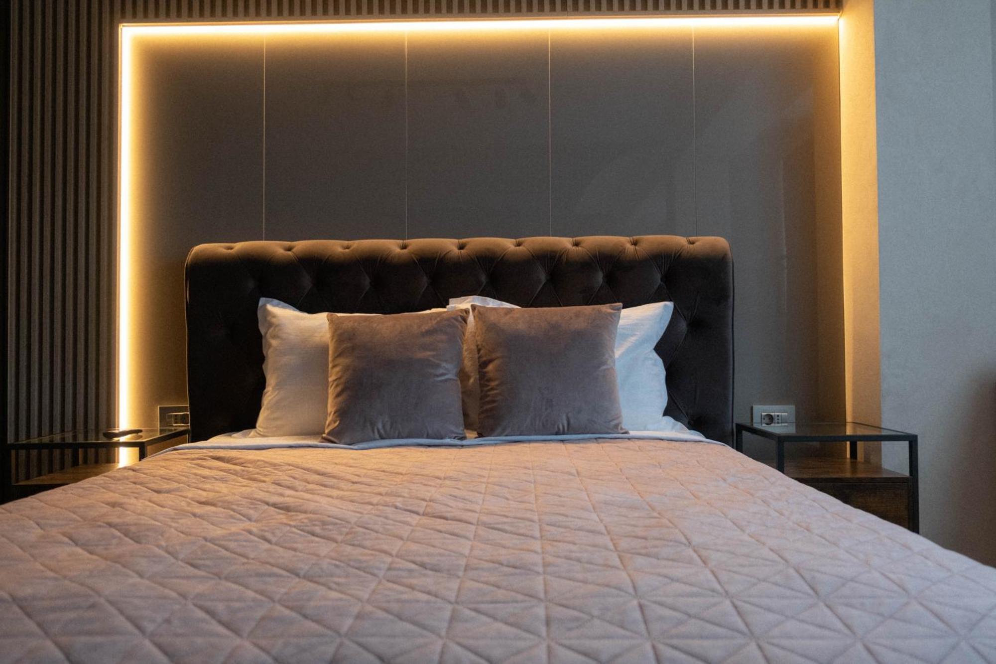 Cosy 2 Rooms Apartment In The Center Of The City Bukarest Exteriör bild
