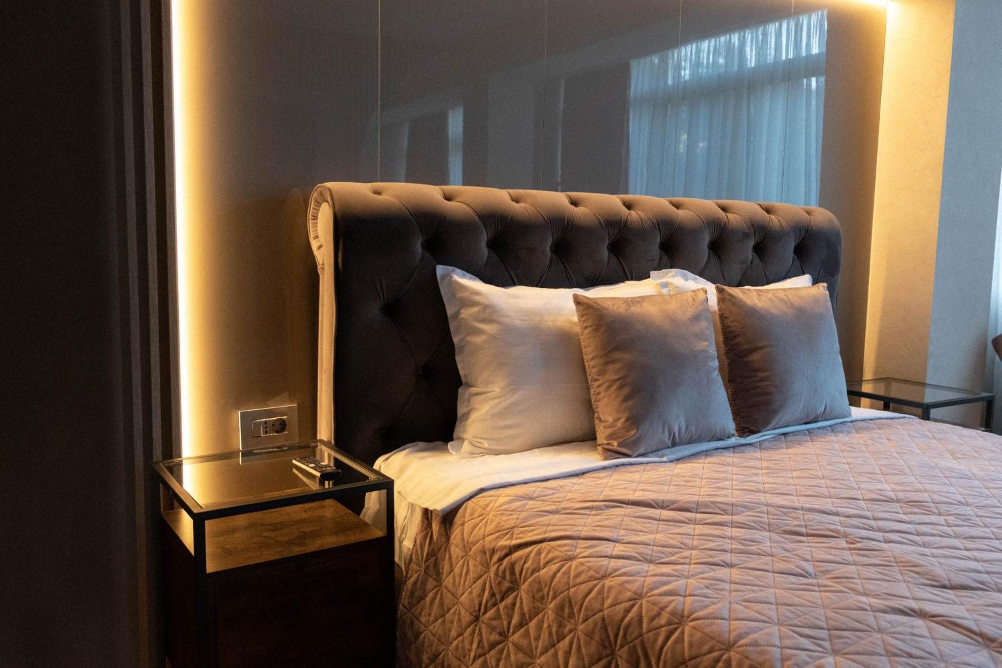 Cosy 2 Rooms Apartment In The Center Of The City Bukarest Exteriör bild