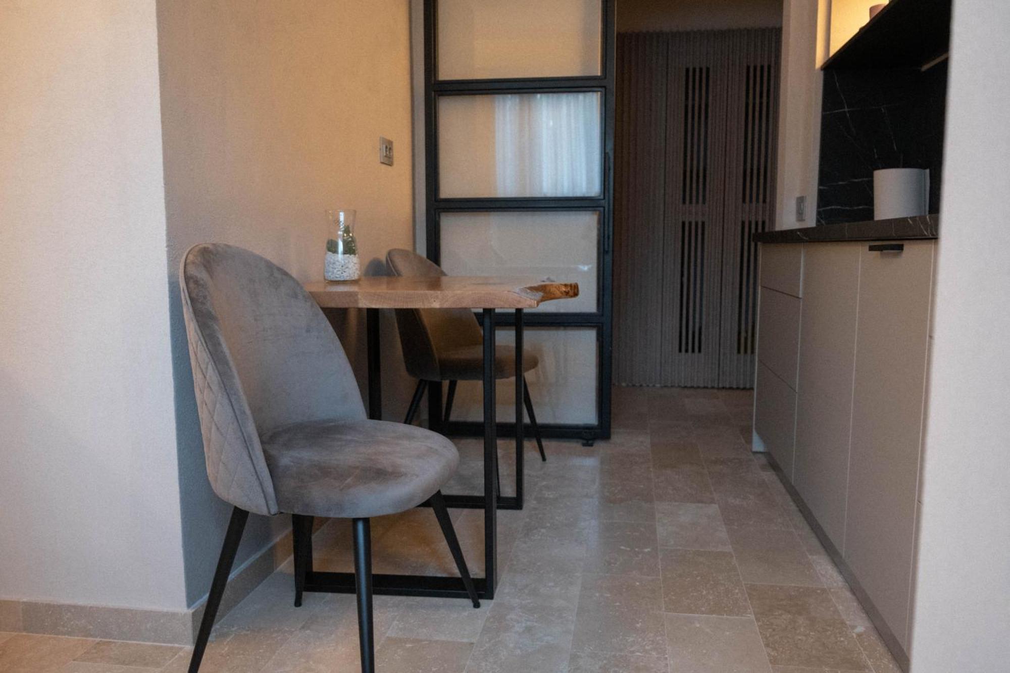 Cosy 2 Rooms Apartment In The Center Of The City Bukarest Exteriör bild