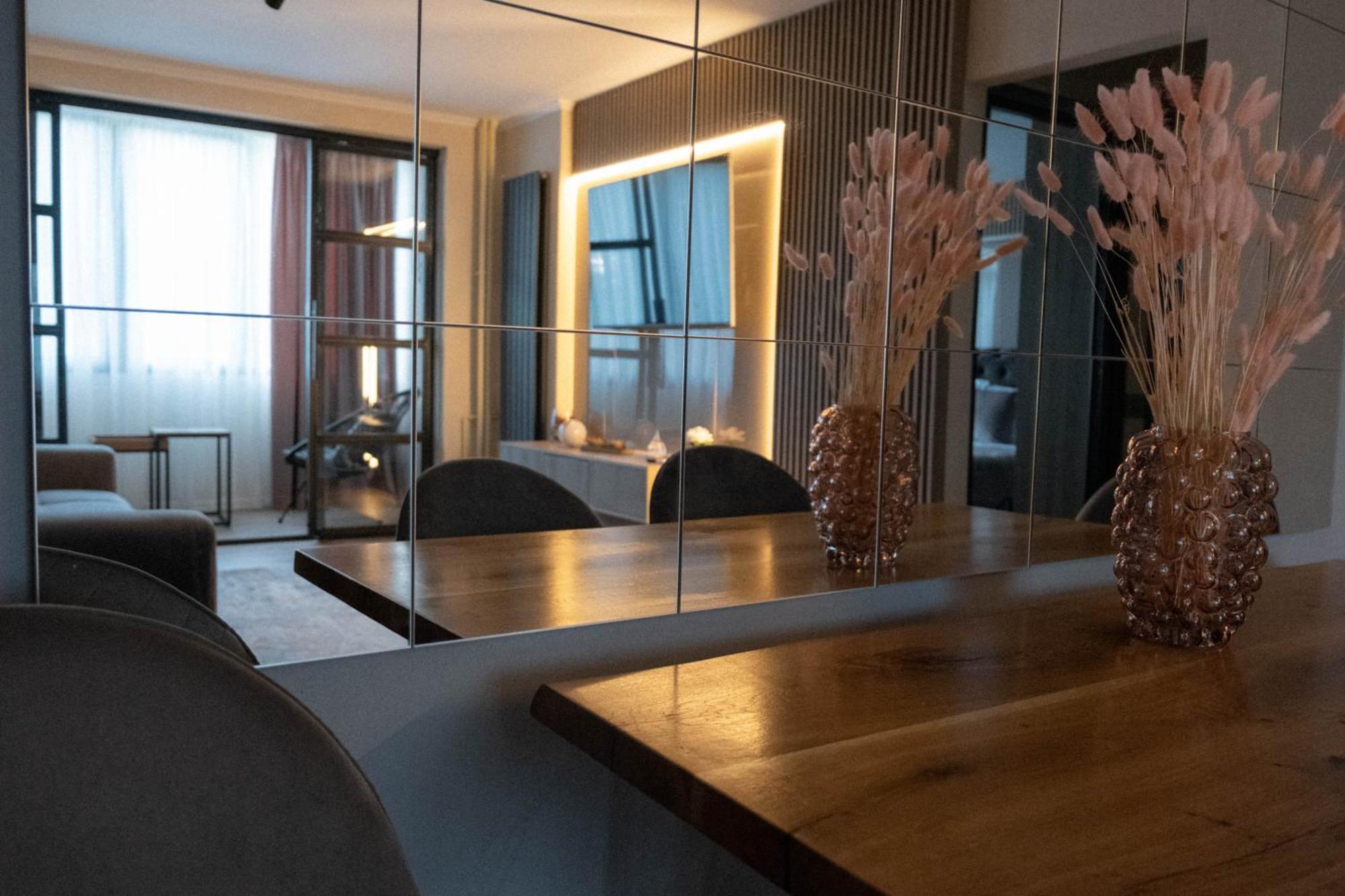 Cosy 2 Rooms Apartment In The Center Of The City Bukarest Exteriör bild